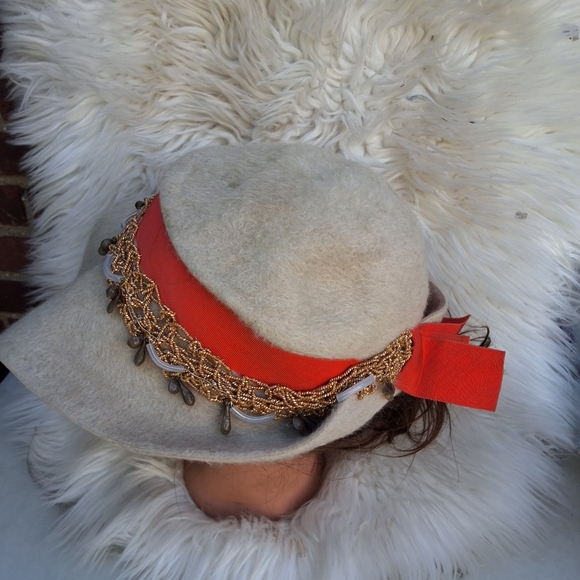 1940s felted wool‎ asymmetrical hat - Picture 3 of 16